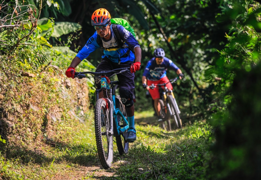 Pokhara Enduro 41699109663.jpg